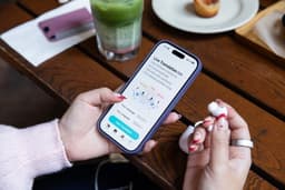 Apple готовит AirPods с камерами: наушники смогут передавать Siri визуальный контекст окружающего мира